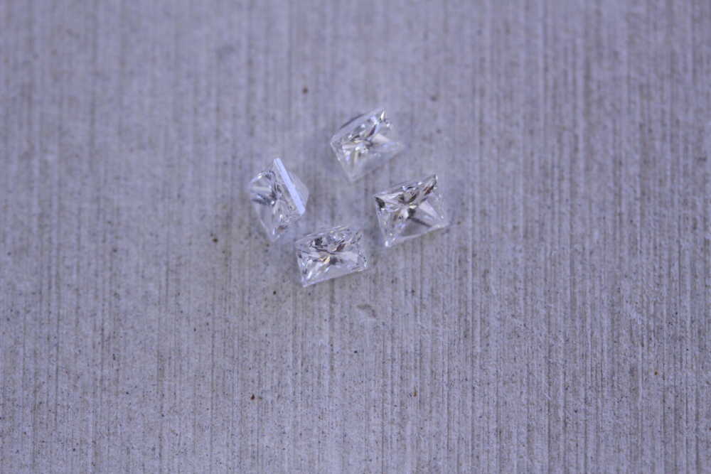 ダイヤのルースからチェームへ