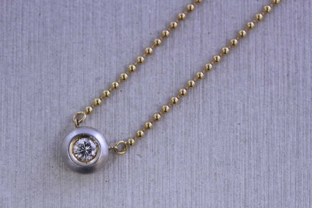 オーパールのタイピンからネックレス