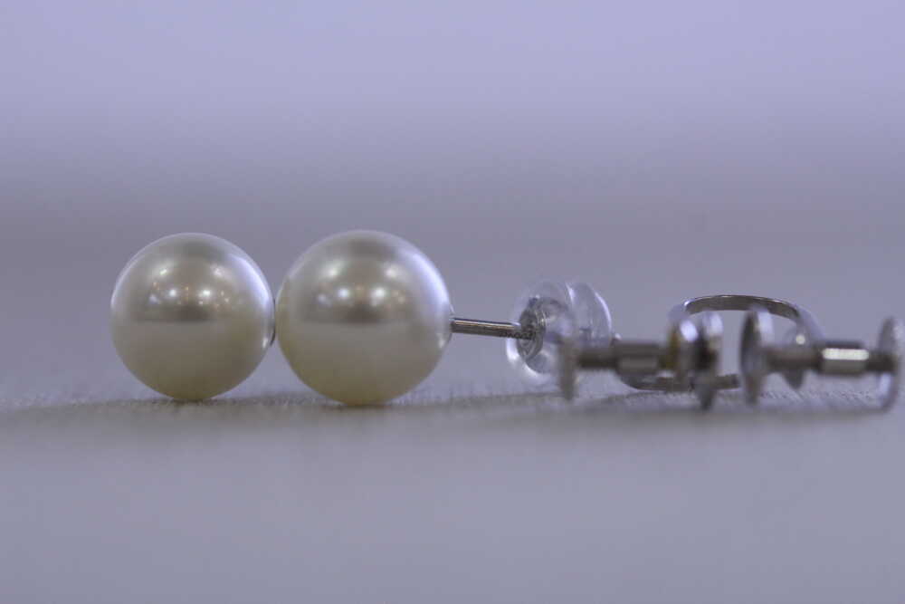 パールのイヤリングからピアスへ