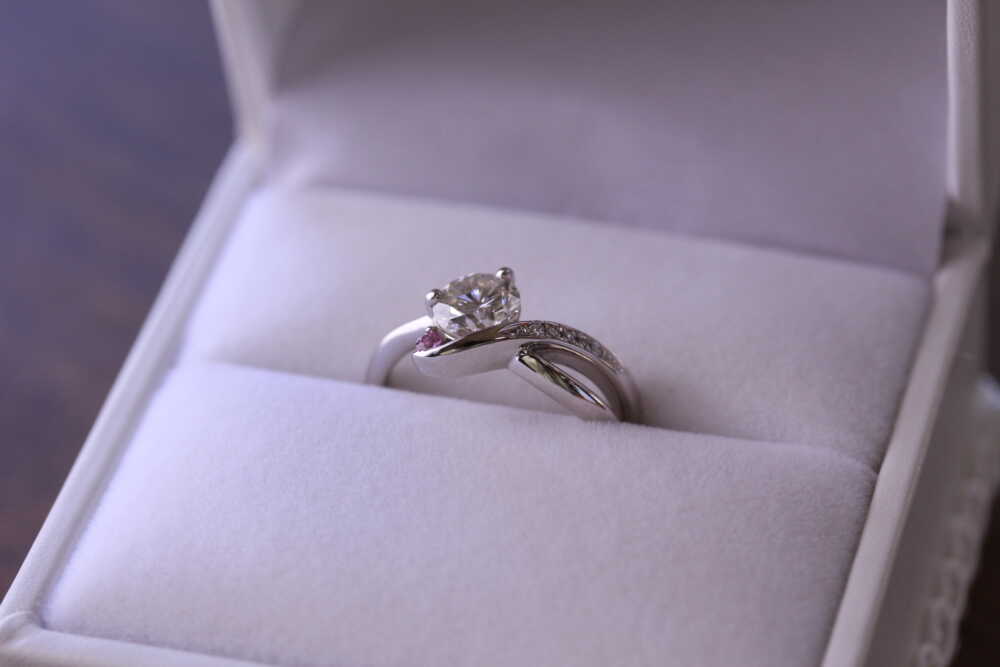 6本爪のダイヤリングのデザイン変更