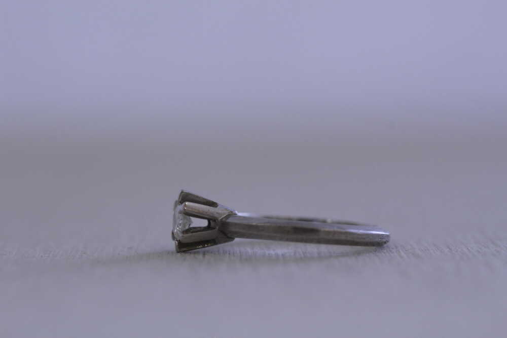 6本爪のダイヤリングのデザイン変更