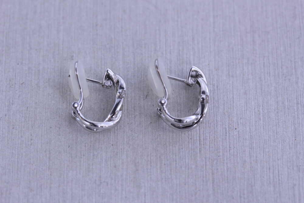 使いにくかったピアスを使いやすく加工