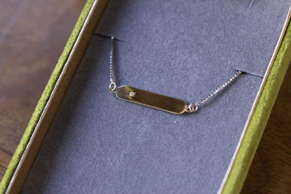 祖父の形見の指輪を溶かしてネックレスに