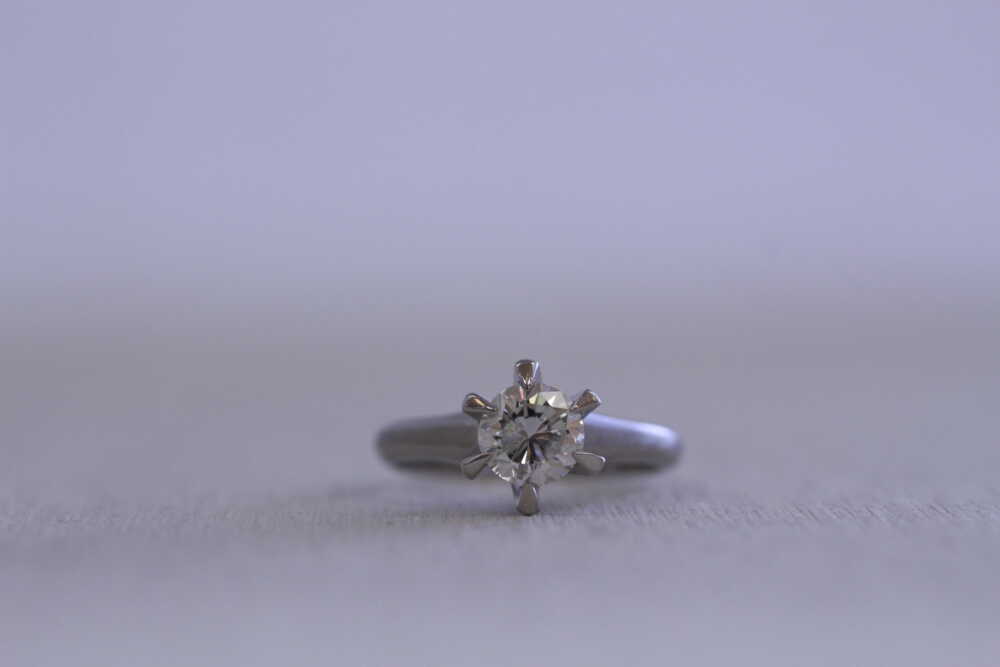 6本爪のダイヤリングのデザイン変更