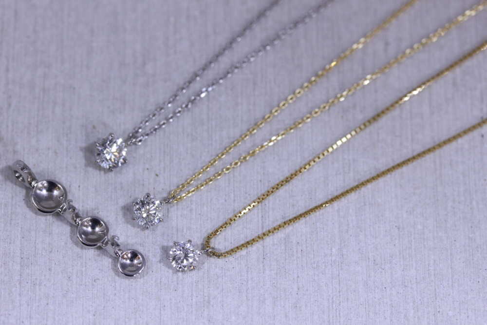 ダイヤのネックレスのダイヤでネックレスに