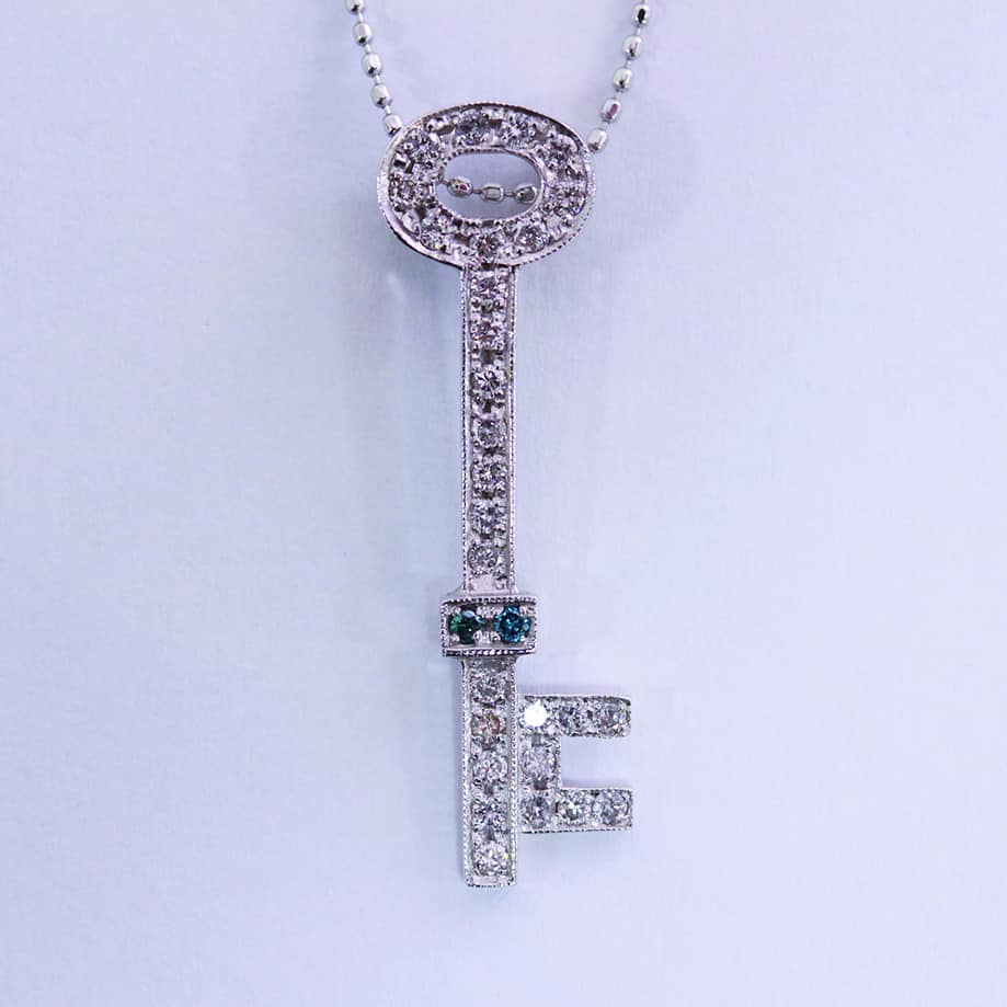 
ブルーダイモンドネックレス（トリート）