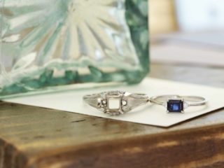 祖母からの指輪が華奢な指輪に