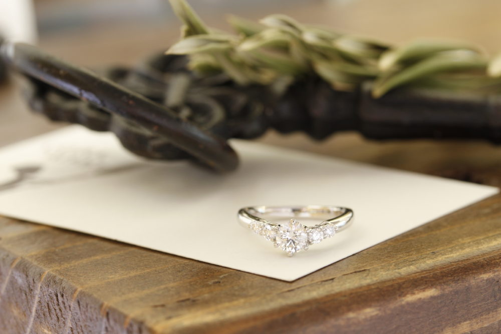 エルドーオリジナルの婚約指輪