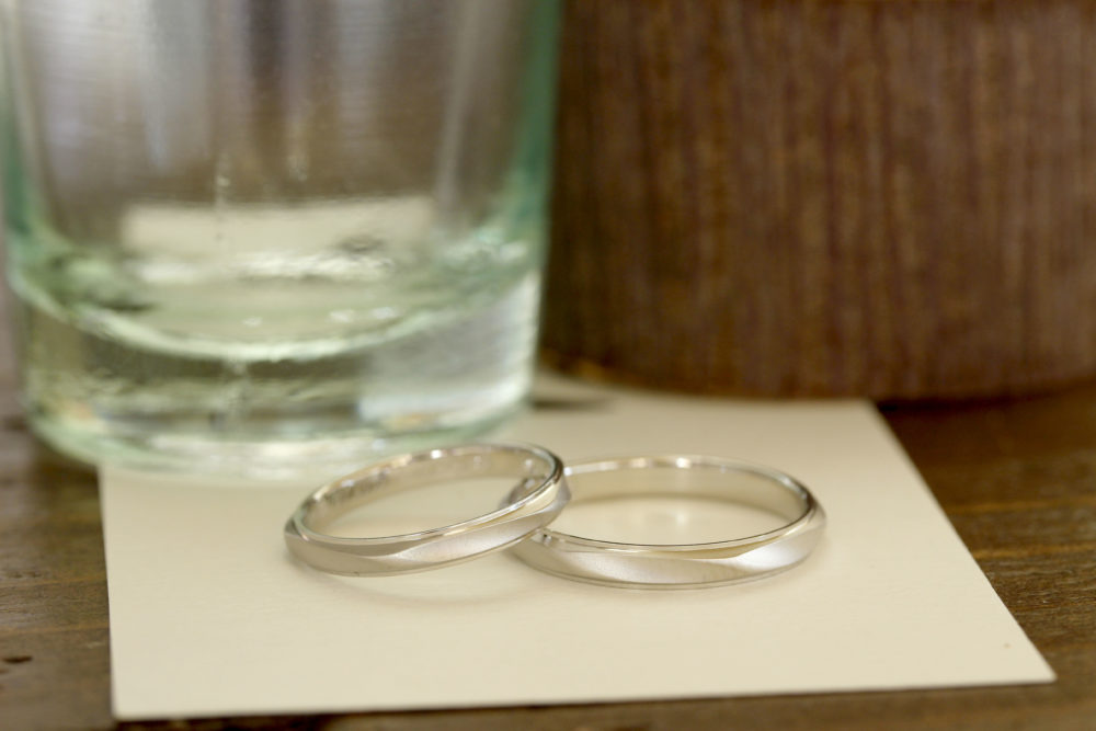 エルドーセレクトブランドの結婚指輪「ユキコ・ハナイ」